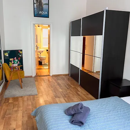 Appartamento Unique With Workstation And Ac- Historical Area Budapest
