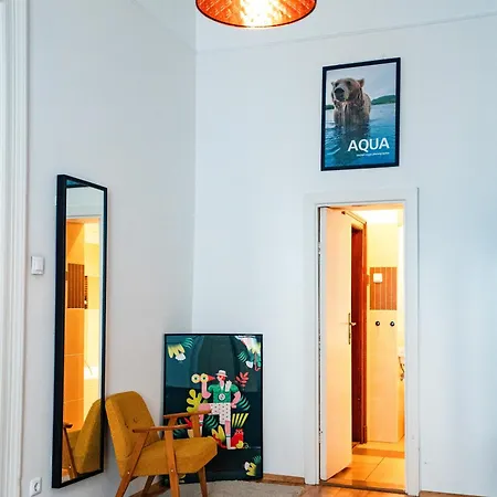 Unique With Workstation And Ac- Historical Area Appartamento Budapest